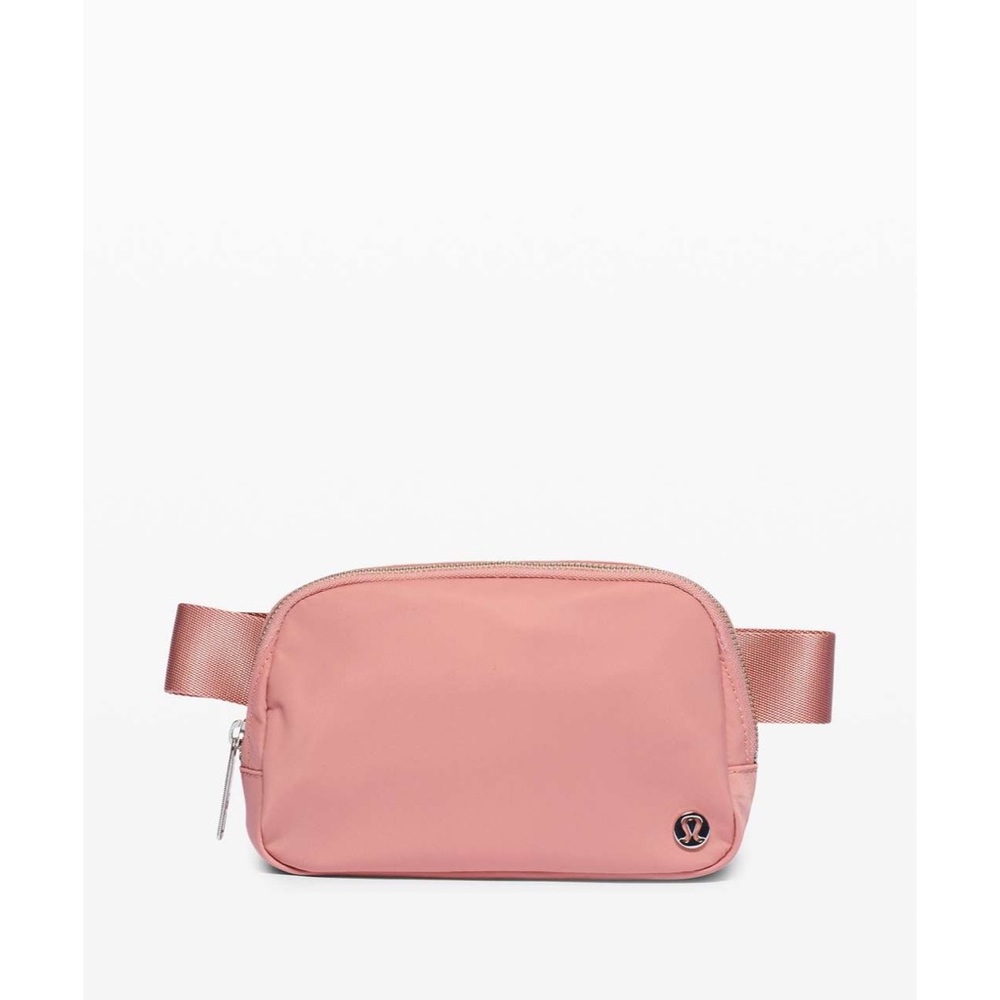Lululemon Everywhere 1L Belt Bag in Pink Pastel - Picture 2 of 11